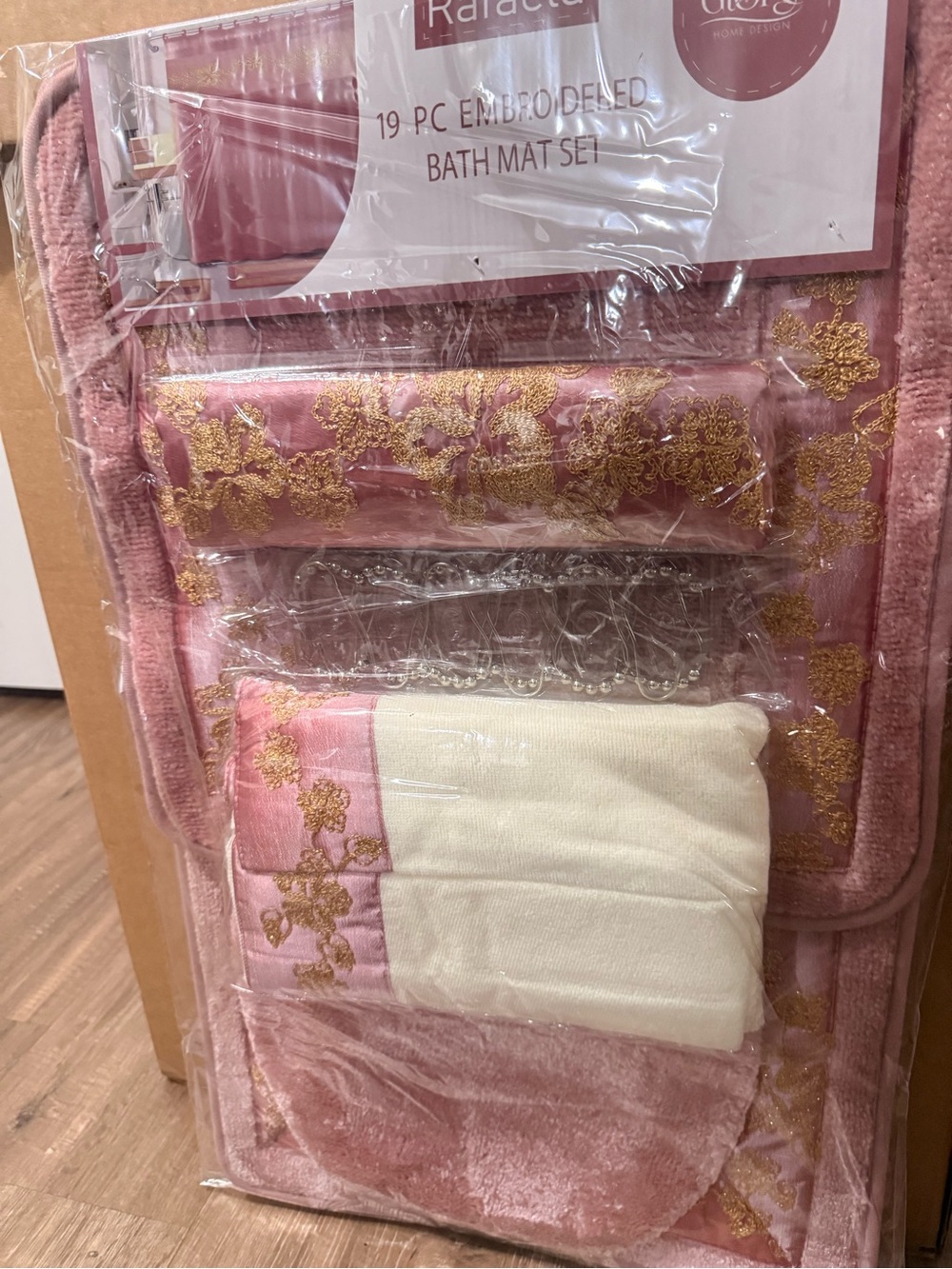 Rafaela 19 Piece Pink, Cream & Gold Embroidered Bath Set